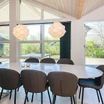 Holiday home Luxury House With